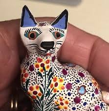 Oaxacan Hand Painted Cat Rosavio Fabian Calvo Tilcajete