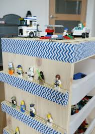 Lego Tisch Furs Kinderzimmer Selber Bauen Diy Ideen Fur Tollen Spieltisch Lego Tisch Regal Kinderzimmer Und Kinder Zimmer