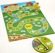 Amazon Com Peaceable Kingdom Count Your Chickens Award Winning Cooperative Board Game Toys Games Gifts For 3 Year Old Girls Games For Kids Board Games