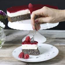 Low Carb Topfen Mohn Torte Mit Himbeeren Mrs Flury Rezept Kuchen Und Torten Low Carb Snack Ideen Backrezepte