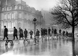 Liderazgo y psicología de masas – Bocetos de Komarovo