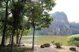 The serene bukit batok nature park was developed on an abandoned quarry in 1988. The Mystery Of Bukit Gombak The Long And Winding Road