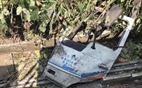 出事的太鲁阁号408次列车共有496人，包括492名旅客和四名工作人员。 台湾总统蔡英文昨天在面簿称 警方初判撞击点在太鲁阁号第八车的车头，事发当时工程车上没人。 台铁将向厂商求偿。 台湾《自由时报》比较台铁近40年严重交通事故，推断此次致命意外可能是史上. Izy750 Slfnqum