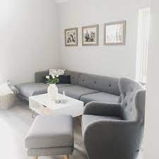 Over the time it has been ranked as high as 643 199 in the world, while most of its traffic comes from greece, where it reached as high as 5 754 position. Eddie Nils Und Georg Bringen Ruhe Bei Vivian 89 Rein Sofacompany Sofacompany De Danishdesign Furniture Scandinaviandesign In Ecksofas Recamiere Sofa