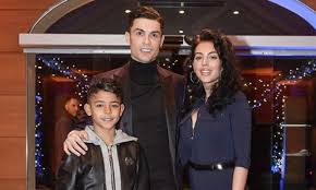 Norwegian ski jumper daniel andre tande los control over his left ski and crashed badly ahead of world cup event in planica. Cristiano Ronaldo Enjoys Dinner With Lookalike Son 9 And Girlfriend Georgina Rodriguez In Italy Daily Mail Online