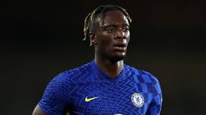 Tammy abraham is set to leave chelsea after reportedly agreeing a transfer to roma on saturday, as he appeared to wave goodbye to blues fans at stamford bridge. 0g 8gtnbxbljjm