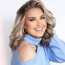 Let's meet some of our lovely Teens competing for the title of Miss  Mississippi Teen Volunteer this July! Starting with... 🩷Miss Delta Teen  Volunteer, Cale Buchanan🩷