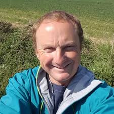 KCT Folding Step Stool Portable Lightweight Multi Purpose Home Plastic Seat  Black : Amazon.co.uk: Stationery & Office Supplies