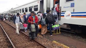 Promo tiket kereta api bandung ke solo yang ditawarkan juga bervariasi sesuai kebutuhanmu. Ka Pangandaran Rute Bandung Banjar Diluncurkan Nikmati Promo Tiket Rp 1 Tribun Solo