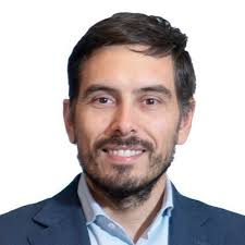 Feeling really grateful to be named one of RETHINK Retail's Top AI Leaders  in Retail & Brands. What's even more surreal is seeing my name and picture  alongside so many people and