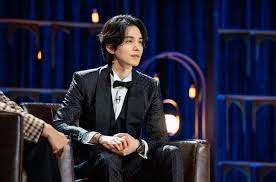 Revista w korea a stat de vorbă cu lee dong wook pentru a cunoaște detalii din viața actorului, care în prezent filmează pentru un nou serial. 10 Potret Terbaru Lee Dong Wook Yang Segera Comeback Kdrama Di 2020