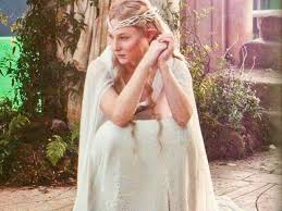 Maybe you would like to learn more about one of these? A Gyuruk Ura A Gyuru Szovetsege 50 Erdekesseg A Forgatasrol Hsk Productions