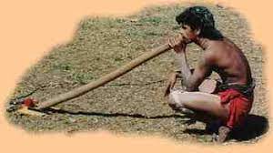 Method, thought to be one of the world's oldest woodwind instruments known, the didgeridoo was unique to the aboriginal people of australia. Informationen Uber Unseren Didgeridoo Shop Und Die Kultur Der Aborigines