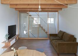 Japan is tough for hotels.they are very expensive and the rooms are usually tiny, especially in tokyo and kyoto. Gandare House A Narrow Japanese Home By Ninkipen