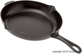 Poele Staub 26 Cm Noir Poele Wok Poele A Frire Couteau De Cuisine