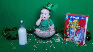 Diy Lucky Charms St Patrick S Day Baby Photoshoot Idea At Home Youtube