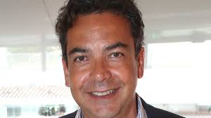 Patrick Cohen : âge, origine, salaire, couple, enfants, politique, Twitter…  Tout savoir