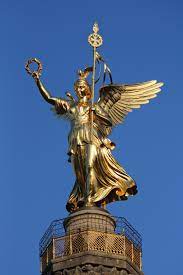 Gold Else Atop The Siegessc3a4ule Jpg 2592 3888 Statue Character Inspiration Berlin