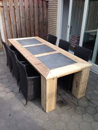 stoere turntable draai de inleg tegel om en je hebt een volledig houten tafel houten tegels buitentafels tuinmeubilair