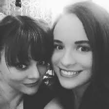 Molly Mott (MollyMott92)