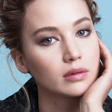 Watch as filmmaker mitch springer tries (and sometimes fails) to interview a few of the many, many people who helped create vogue's september cover shoot, in. Jennifer Lawrence Gets Her First Dior Makeup Campaign Fashionista