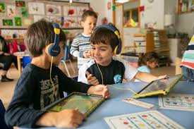 What are the benefits of bilingual education programs?