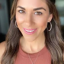 Jacqueline Rowan's Instagram, Twitter & Facebook