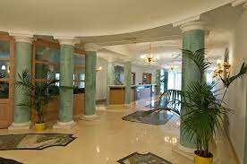 L Ingresso Del Palace Hotel Di Desenzano Hotel Ingresso