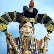 Mongolian Hairstyle For Married Women From Khalka Region Shaman Woman Mongolian Clothing Women S Costumes