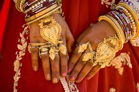 Din obiectele aduse spre vanzare se vor inlatura pietrele si partile din alte metale decat aurul. Cum SÄƒ CumpÄƒraÈ›i De Aur In India Un Ghid