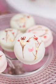 English Garden Wedding Inspiration English Garden Wedding Inspiration Garden Wedding Inspiration Macaron Decoration
