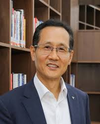 박성호 하나은행 부행장 (57)이 차기 하나은행장에 오른다. ë¹„ì¦ˆí•œêµ­