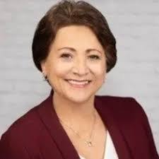 Gina Piazza's Instagram, Twitter & Facebook