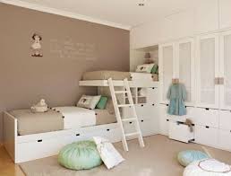 Chambre D Enfant Harmonieuse Idees En Beige Et Vert Chambre Enfant Chambre Pour Deux Enfants Idee Chambre Enfant