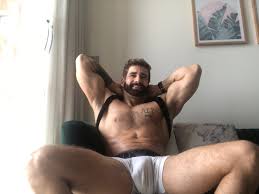 ArchiveDongs 2021 - No.312137 - Does anyone know who this guy is ? Thank  you ! - male general