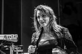 Irene Linders Is A Dutch Rock Singer Who Was Backup Singer In The Dutch Progressive Rock Band Kayak She Is Married Female Singers Progressive Rock Rock Bands