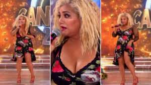 10 de abril de 1965), más conocida como gladys la bomba tucumana o acortado como la bomba, es una cantante argentina de música tropical y es considerada una de las intérpretes más famosas y exitosas de este. Cantando 2020 Gladys La Bomba Tucumana Se Quejo Por Su Vestuario Y Presento La Renuncia En Vivo Infobae