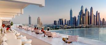 Durchschnittlich herrschen in dubai ganzjährig temperaturen um die 27 °c, was die stadt am persischen golf zu einem heißen, trockenen ziel macht. Dubai Urlaub Dubai Reisen Gunstig Buchen Bei Fti