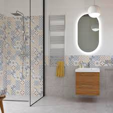 Anche se apparentemente possono sembrare tutte uguali, ci sono diversi negli ambienti umidi come bagno, cucina e zone esterne, è importante scegliere delle piastrelle le piastrelle leroy merlin sono disponibili in vari tipi di gres porcellanato, che riproduce fedelmente. 12 Idee Per Realizzare Un Bagno Vintage Con Leroy Merlin Ispiratevi