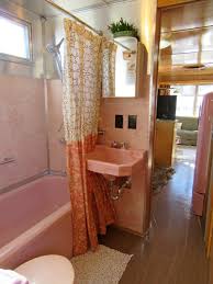 Jul 23, 2020 · they bought a mattress online from allswell, called the allswell hybrid in full size. Adorable Baby Pink Bathroom In Retro Vintage Air Stream Camper Trailer It Even Has A Full Size Pink Bathtub 1950 Pink Bathroom Vintage Bathtub Pink Bathtub