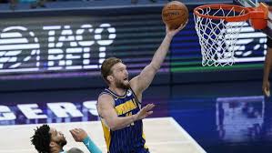 Indiana pacers forward domantas sabonis will leave the nba campus in orlando to receive medical treatment for plantar fasciitis in his left foot. Nba Sabonis Leads The Pacers Past Lamelo Ball S Hornets In Play In Game Marca