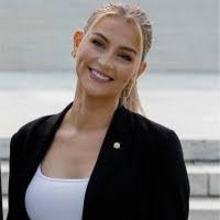 Madison Peterson's Instagram, Twitter & Facebook