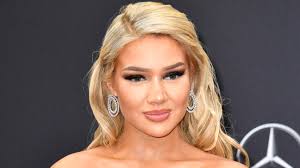 Find the perfect shirin david stock photos and editorial news pictures from getty images. Alle Fotos Geloscht Plant Shirin David Einen Neuanfang
