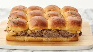 roast beef sliders with caramelized