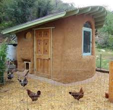 I Have To Say This Cob And Straw Bale Chicken Coop Is The Most Awesome Chicken Coop I Ve Ever Seen Chickenc Chickens Backyard Chicken Coop Baled Chicken