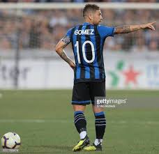 Proprio in questi minuti il papu gomez ha annunciato che andrà via da bergamo. Alejandro Gomez Of Atalanta Bc Gestures During The Europa League Third Qualifying Round Match Between Atalanta Bc And Hapoel H Photo Atalanta Bc Stock Pictures