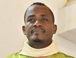 LE DÉFI DE DEMEURER HAÏTIEN ***L'Haïtien, comme tout peuple, a son identité  propre. L'Haïtien n'est ni l'Américain ni le Canadien ni le Dominicain. Il  est celui qu'il est: singulier dans la pluralité