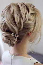 Hochzeitsfrisuren Wenn Sie Sich Noch Nicht Fur Eine Hochzeitsfrisur Entschieden Haben Hochzeitsfrisuren Geflochtene Frisuren Fur Kurze Haare Frisur Hochzeit