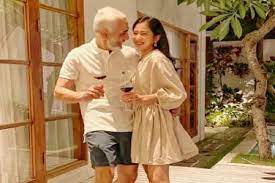 Bunga pun mengaku tak pernah merasa tertekan karena menikah dengan sukhdev singh. Tak Hanya Soal Materi Ini Alasan Lain Bunga Zainal Menikahi Sukhdev Singh