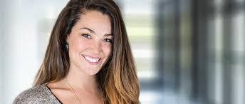 Courtney Swift's Instagram, Twitter & Facebook